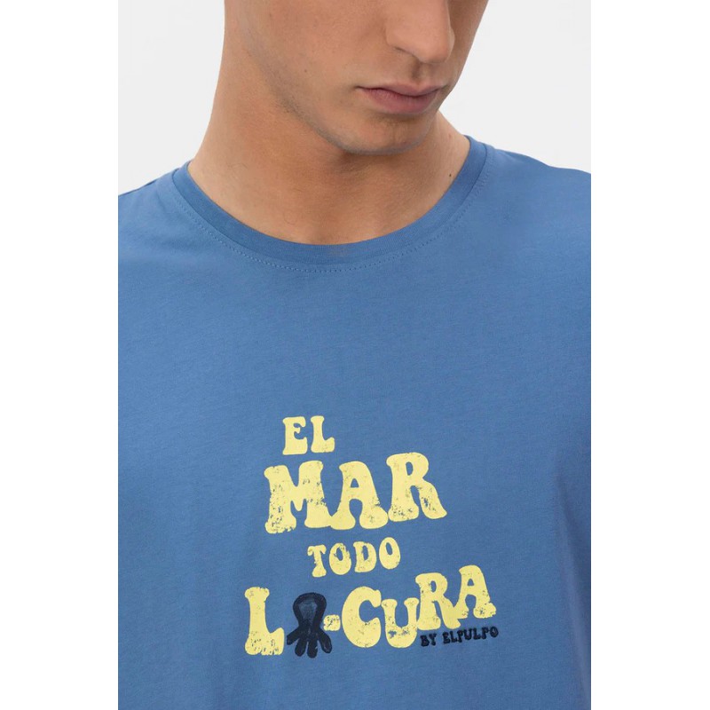 Camiseta Azul El Mar Todo Lo Cura El Pulpo | Algodón Orgánico y Descuento en Eolo Sanxenxo Camiseta Azul El Mar Todo Lo Cura El Pulpo | Algodón Orgánico y Descuento en Eolo Sanxenxo
