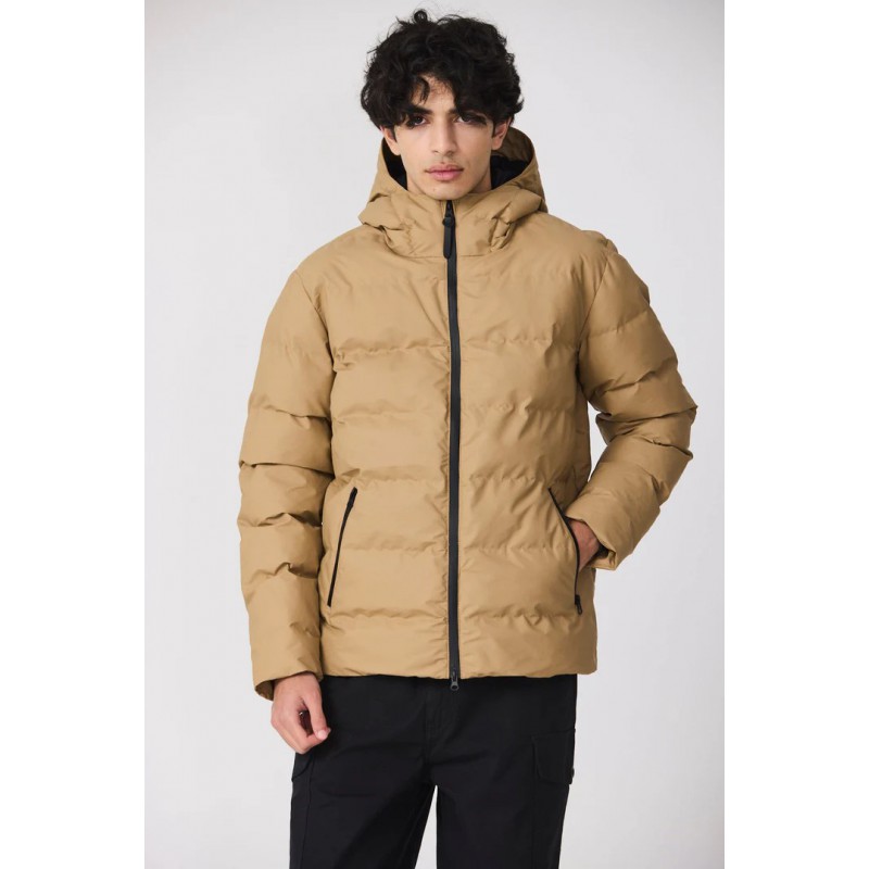 Abrigo Hrom | Acolchado impermeable y urbano Abrigo Hrom | Acolchado impermeable y urbano