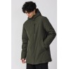 Abrigo Yuki Softshell Impermeable Hombre – Diseño Urbano y Aislante Térmico