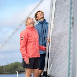 Chaqueta Helly Hansen Crew Hooded 2.0 Mujer Coral Impermeable | EOLO Sanxenxo