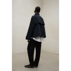 Chaqueta azul marino Ecoalf mujer | Diseño estructurado moderno