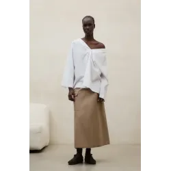 Blusa blanca Ecoalf mujer | Escote pico y caída fluida