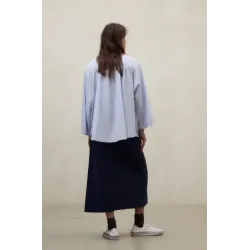 Blusa celeste Ecoalf | Ligera, fluida y equilibrada